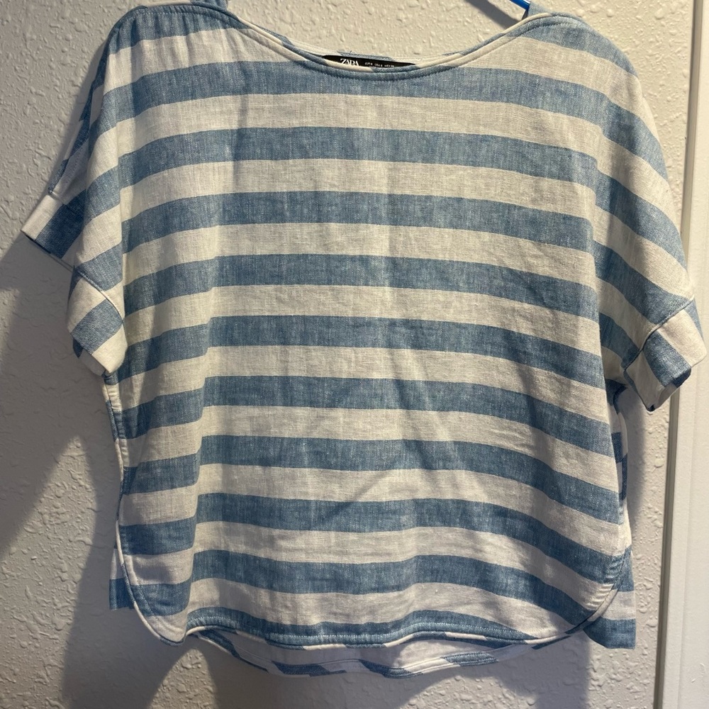 Zara top never worn. Size small. Horizontal Stripes. Linen fabric